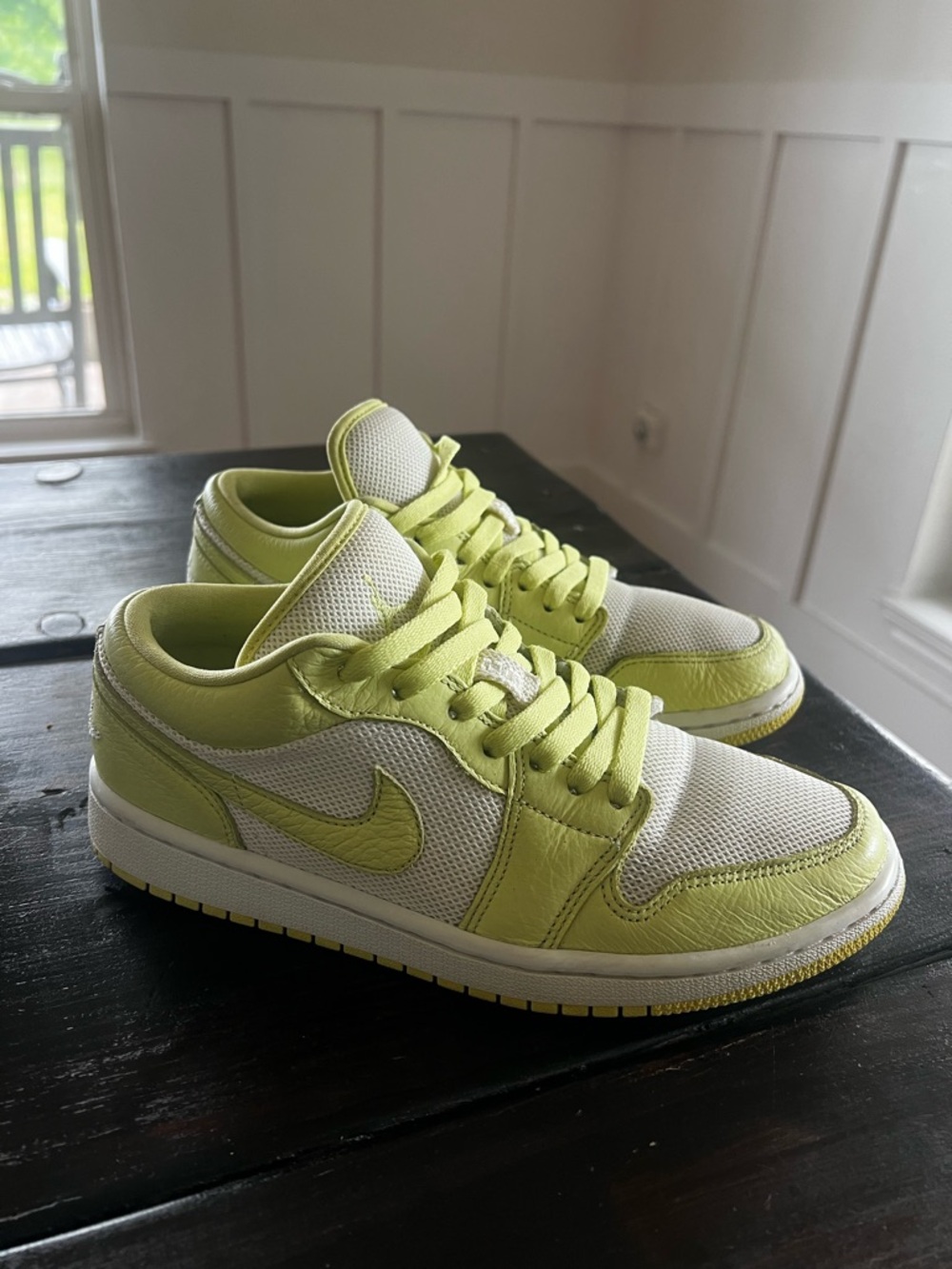 Jordan 1 Low Limelight Womens 9 - Picture 2 of 6
